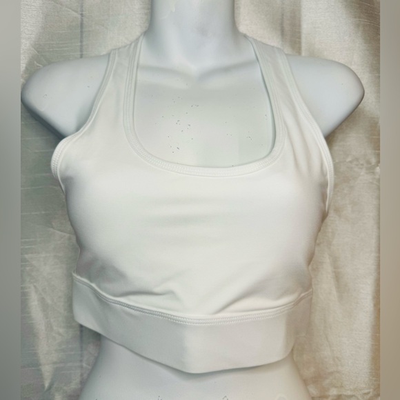 On-The-Go Medium Impact Sports Bra - Picture 6 of 10